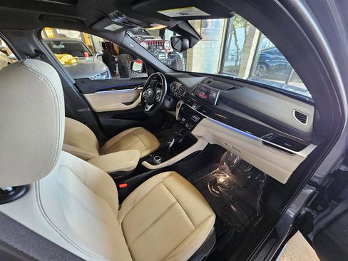 Used 2021 BMW X1 xDrive28i w/ Premium Package image 12