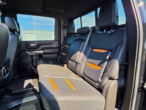 Used 2023 GMC Sierra 2500 AT4 w/ AT4 Premium Plus Package AWD/4WD image 36