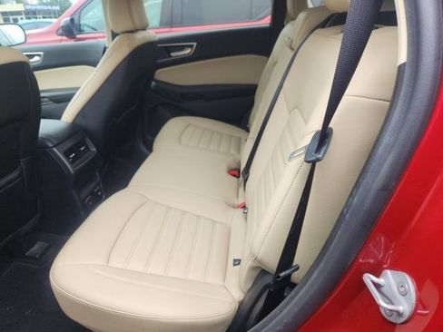 Used 2020 Ford Edge SEL w/ Convenience Package AWD/4WD image 3