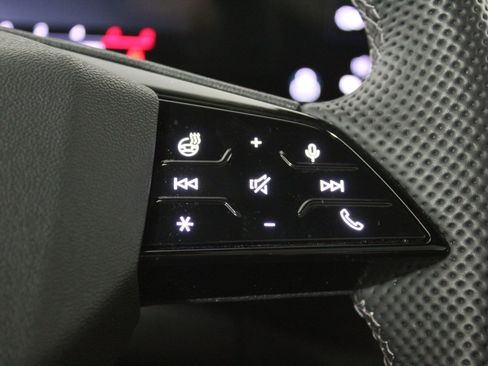 Used 2025 Audi SQ5 Premium Plus image 29