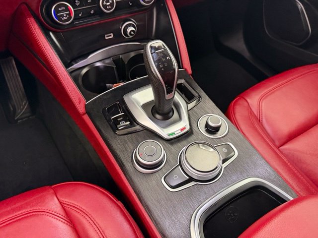 Used 2021 Alfa Romeo Stelvio Sprint w/ Cold Weather Package AWD/4WD image 17