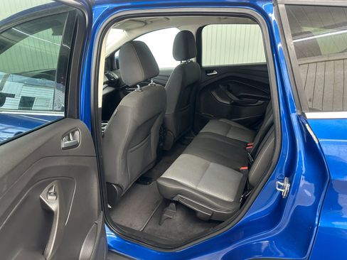 Used 2017 Ford Escape SE image 12