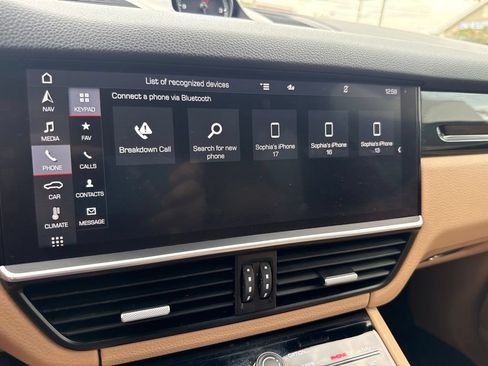 Used 2020 Porsche Cayenne AWD/4WD image 27