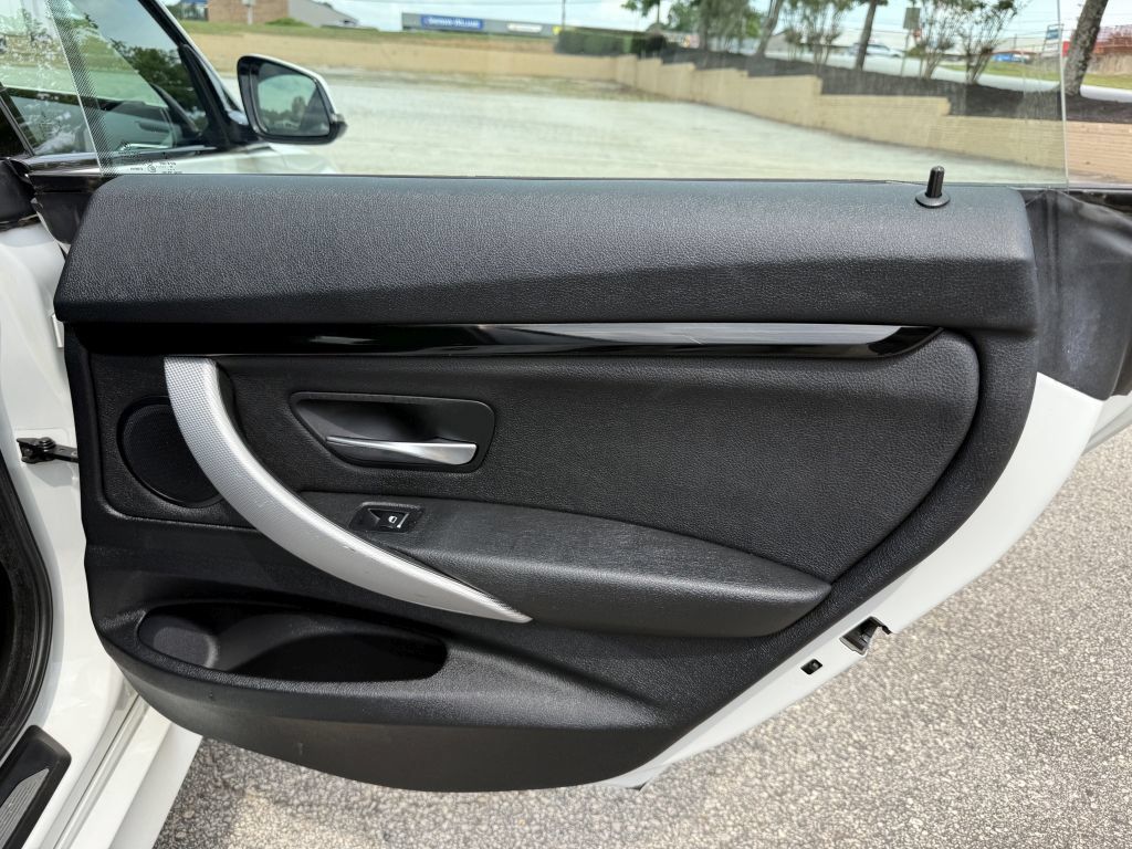 Used 2018 BMW 330i Gran Turismo xDrive AWD/4WD image 27