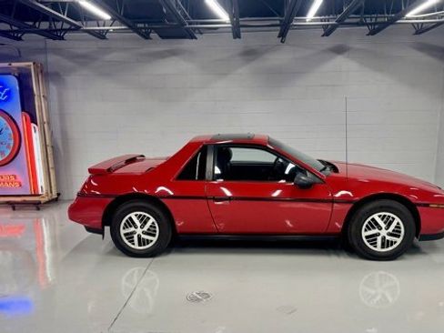 Used 1988 Pontiac Fiero image 6