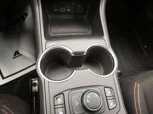 Used 2019 GMC Terrain SLE w/ Driver Convenience Package image 14