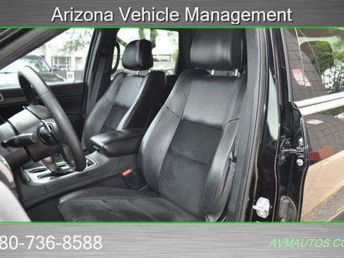 Used 2017 Jeep Grand Cherokee Altitude RWD image 22