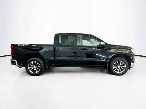 Used 2023 Chevrolet Silverado 1500 LT AWD/4WD image 10
