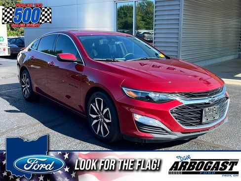 Used 2024 Chevrolet Malibu RS FWD image 1