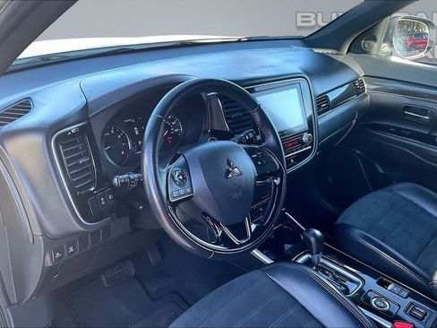 Used 2020 Mitsubishi Outlander LE AWD/4WD image 14