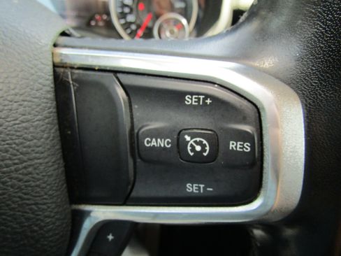 Used 2021 RAM 1500 Laramie AWD/4WD image 29