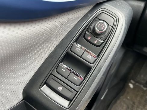 Used 2019 Subaru Crosstrek Hybrid w/ Moonroof Package w/Navigation image 20