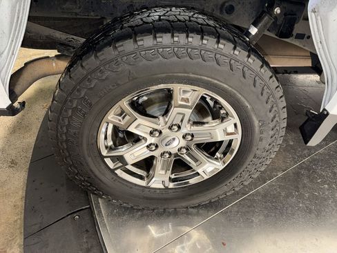 Used 2021 Ford F150 XLT w/ Equipment Group 302A High image 13