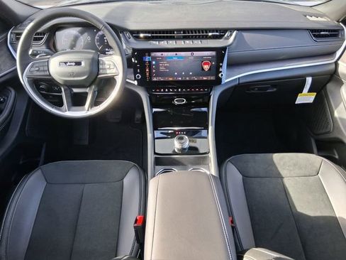 New 2026 Jeep Grand Cherokee L 2WD image 14