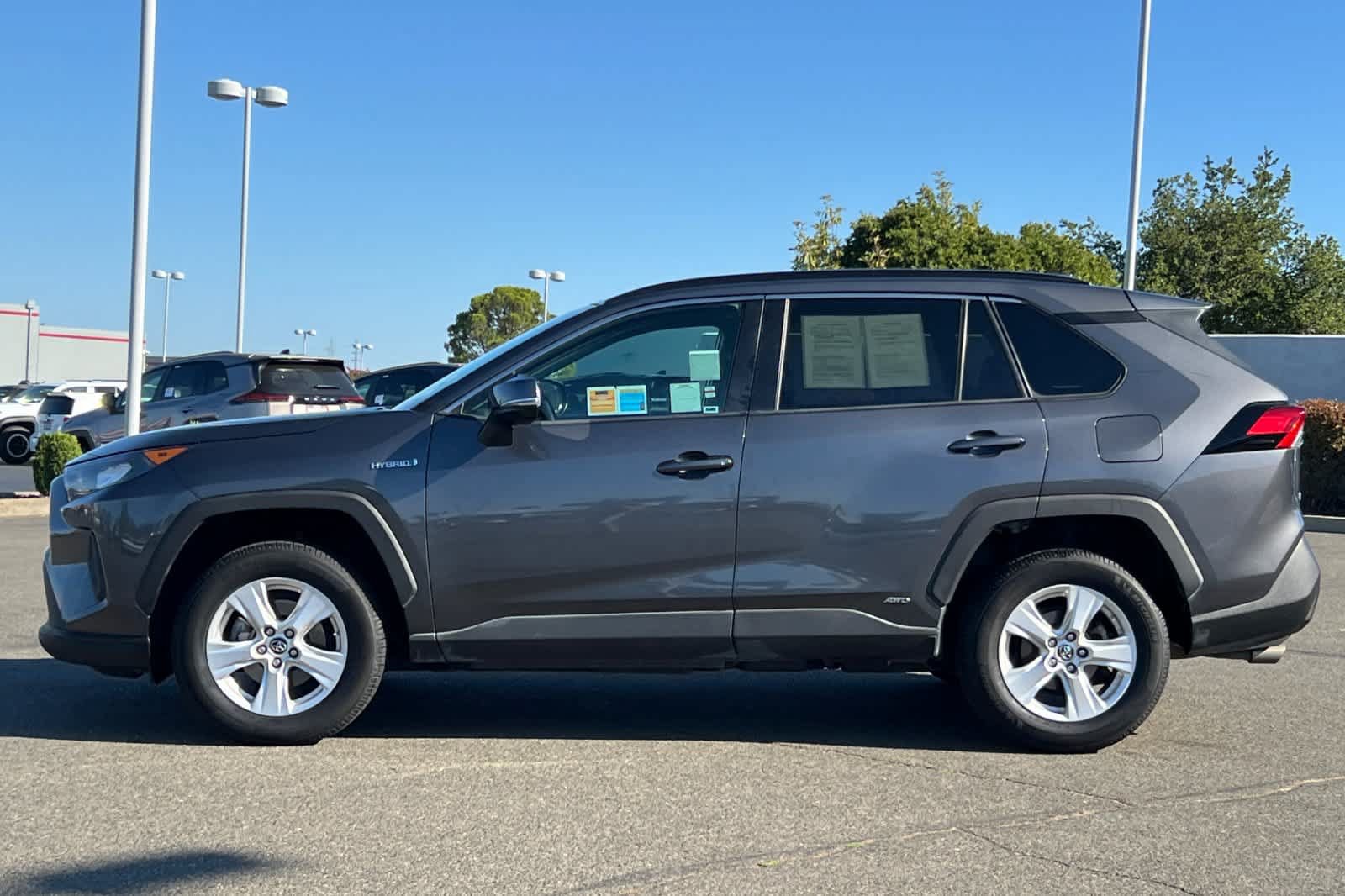 Used 2020 Toyota RAV4 LE w/ All Weather Liner Package AWD/4WD image 9