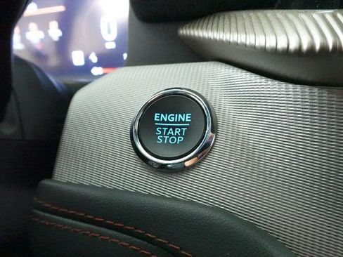 Certified 2025 Ford Explorer Active AWD/4WD image 23