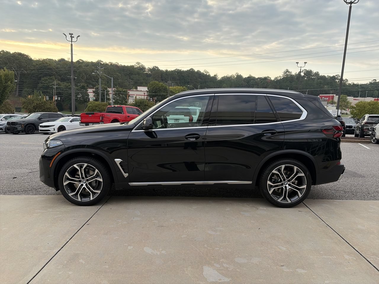Used 2026 BMW X5 xDrive40i AWD/4WD image 5