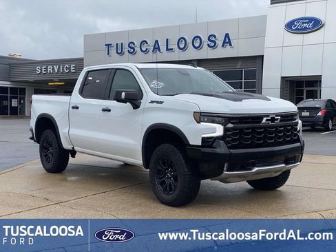 Used 2025 Chevrolet Silverado 1500 ZR2 w/ Technology Package AWD/4WD image 1