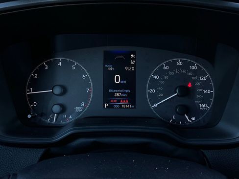 Used 2025 Toyota Corolla LE image 33