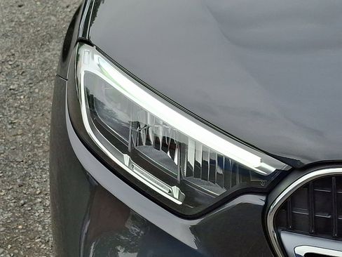 New 2025 Mercedes-Benz GLC 300 4MATIC image 9