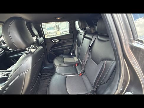 Used 2023 Jeep Compass Trailhawk image 23