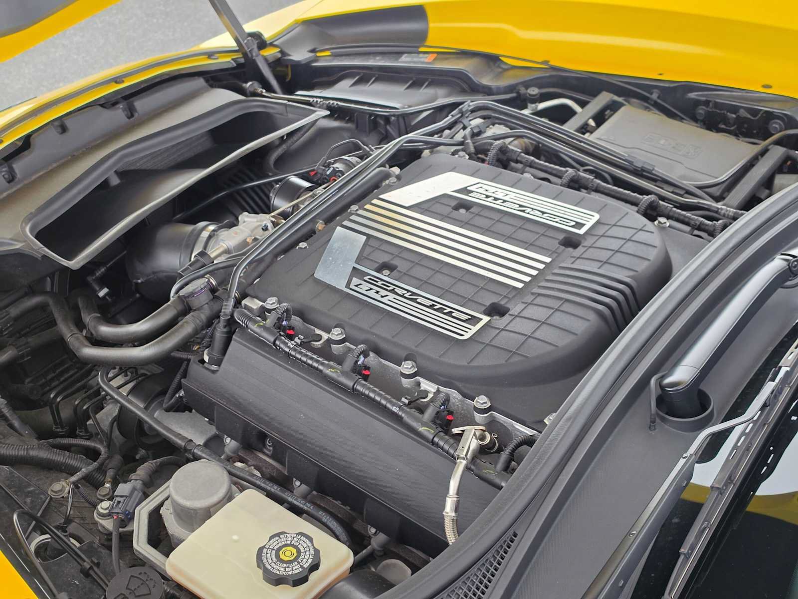Used 2016 Chevrolet Corvette Z06 w/ 3LZ Preferred Equipment Group RWD image 17