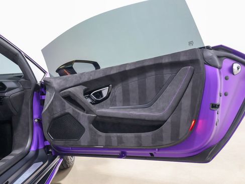 Used 2024 Lamborghini Huracan Sterrato image 35