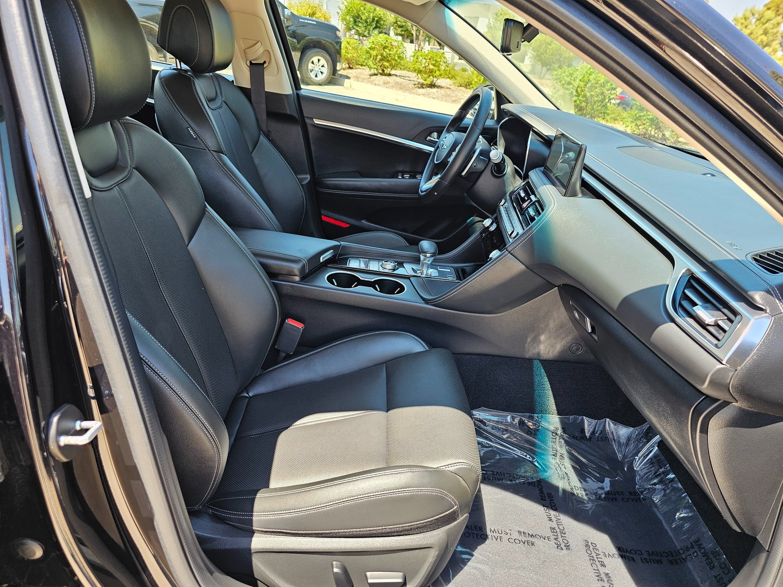 Used 2025 Genesis G70 2.5T RWD image 29
