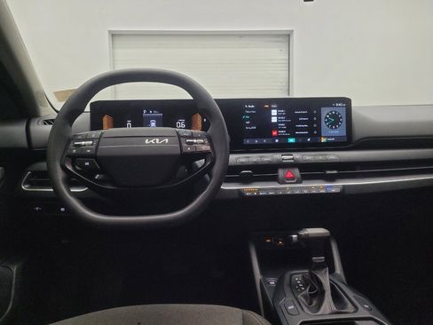 Used 2025 Kia K4 FWD image 22