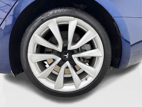 Used 2018 Tesla Model 3 Long Range RWD image 51