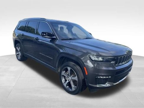 Used 2023 Jeep Grand Cherokee L Limited w/ Trailer Tow Group (B) AWD/4WD image 5