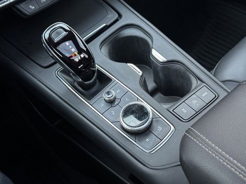 Used 2022 Cadillac XT4 Luxury w/ Cold Weather Package image 12