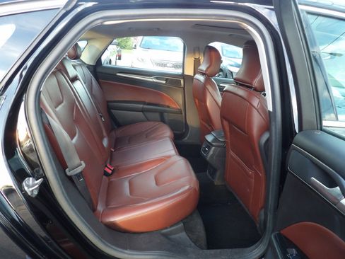 Used 2016 Ford Fusion SE w/ Equipment Group 202A image 18