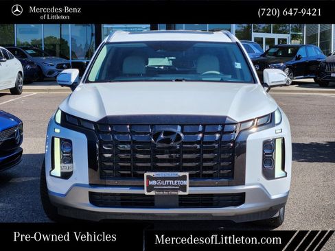 Used 2023 Hyundai Palisade Limited w/ Cargo Package AWD/4WD image 2