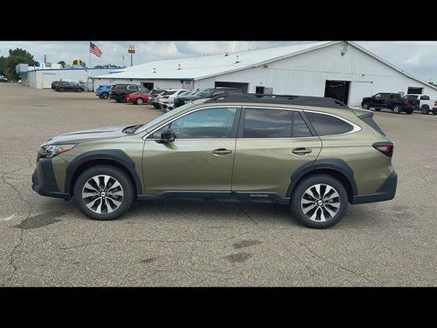 Used 2025 Subaru Outback Limited AWD/4WD image 33