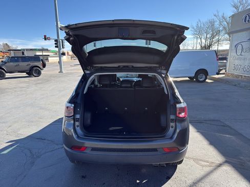 Used 2019 Jeep Compass Limited image 12