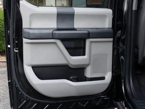 Used 2022 Ford F250 XL w/ STX Appearance Package image 32