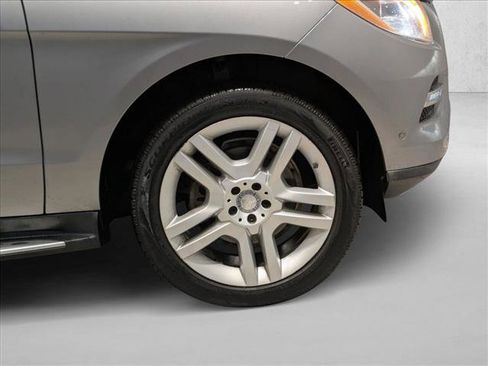 Used 2013 Mercedes-Benz ML 350 4MATIC image 23