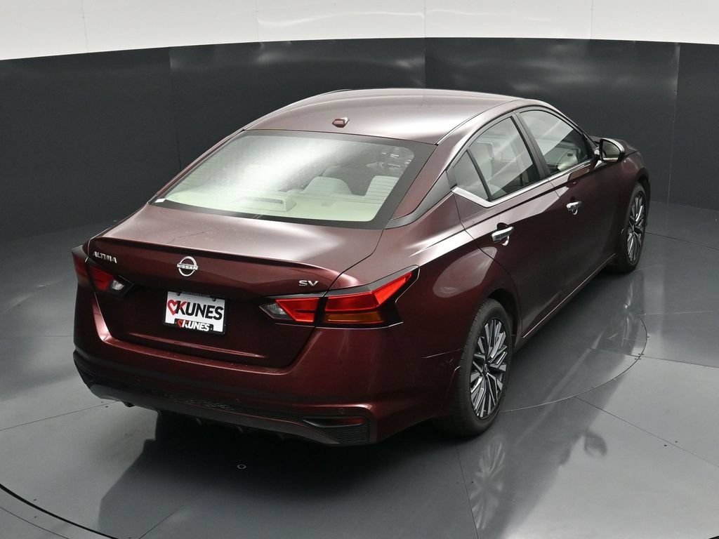 Used 2024 Nissan Altima 2.5 SV FWD image 34