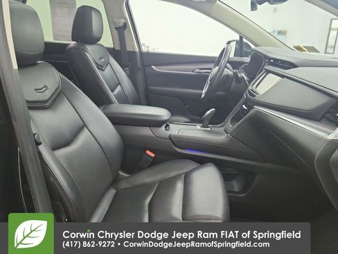 Used 2017 Cadillac XT5 Luxury w/ Driver Awareness Package image 34