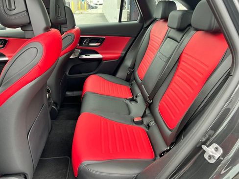 Used 2024 Mercedes-Benz GLC 43 AMG 4MATIC image 32