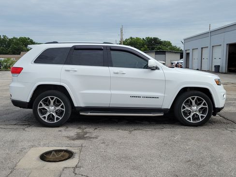 Used 2018 Jeep Grand Cherokee Limited AWD/4WD image 7