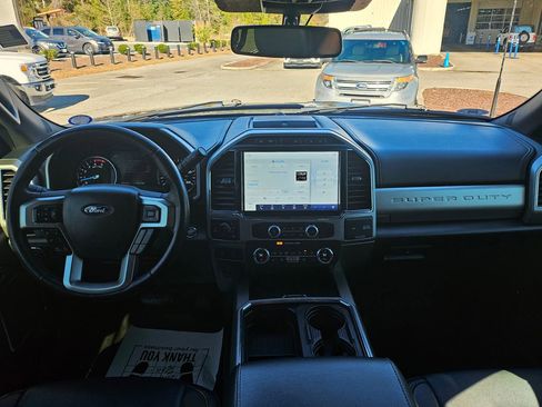 Used 2022 Ford F350 Lariat w/ Black Appearance Package image 8