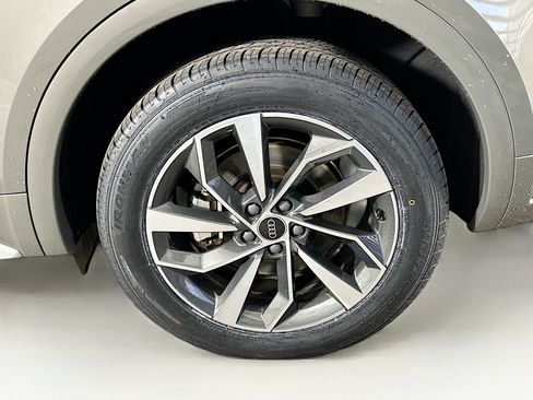 Used 2024 Audi Q5 2.0T Premium Plus image 11