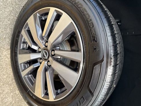 Used 2023 Nissan Pathfinder SL w/ Lighting Package (N92) AWD/4WD image 19