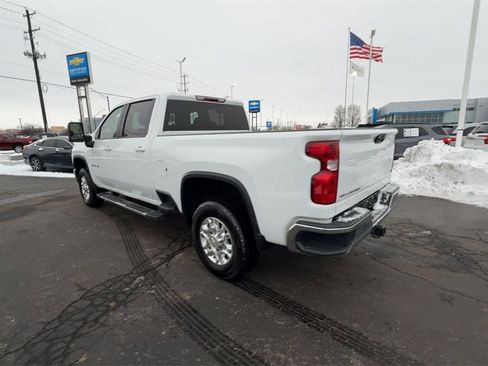 Used 2024 Chevrolet Silverado 2500 LT image 6