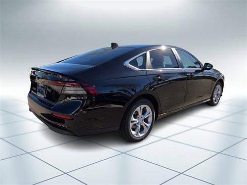 New 2026 Honda Accord LX image 4