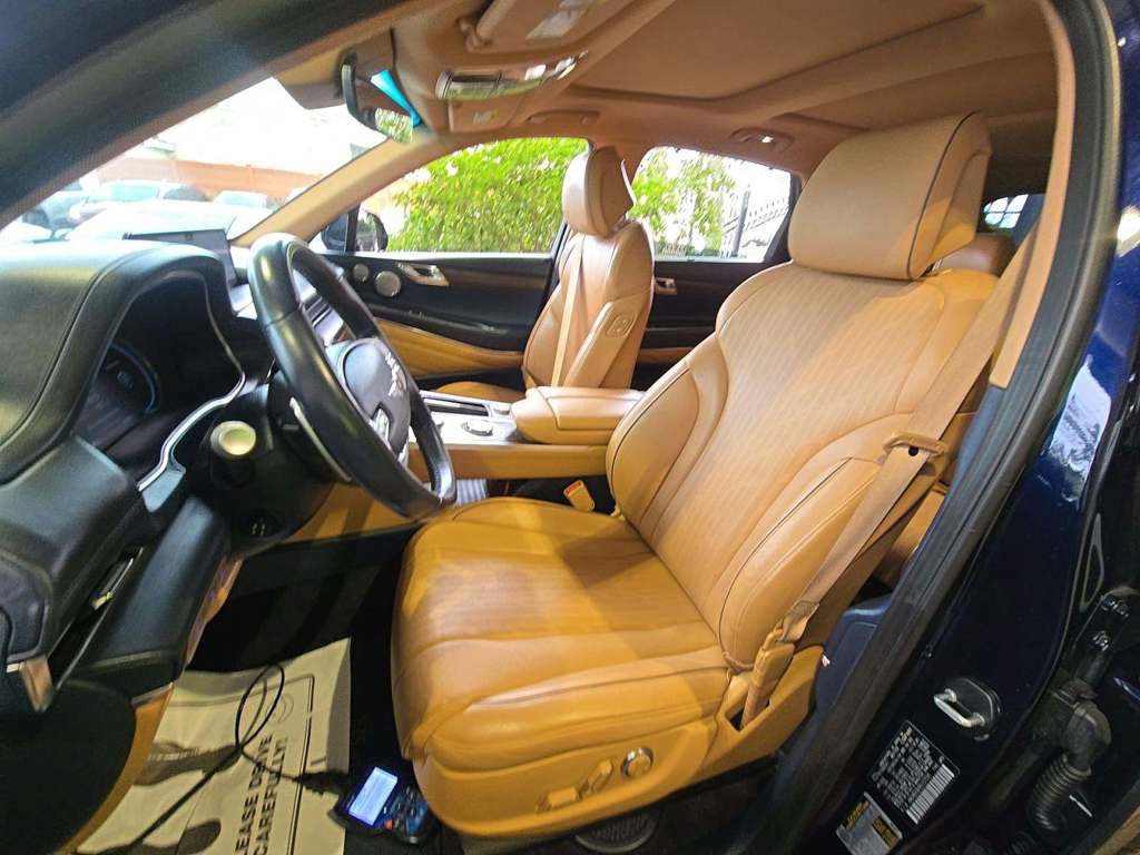 Used 2024 Genesis GV80 2.5T w/ Advanced Package AWD/4WD image 2