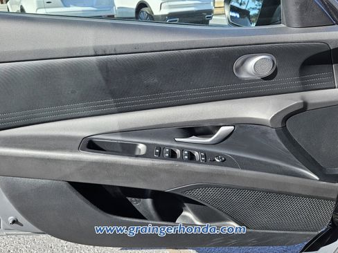 Used 2024 Hyundai Elantra SEL image 23