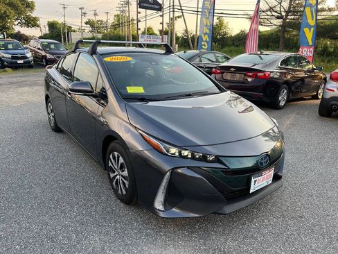 Used 2020 Toyota Prius Prime XLE image 5